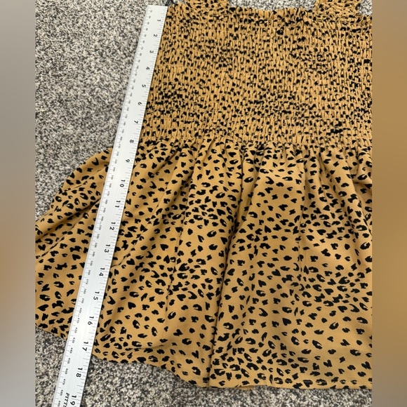 Pleione Anthropologie Classy Tan and Black Leopard Print Smocked Top Size M - Picture 10 of 11